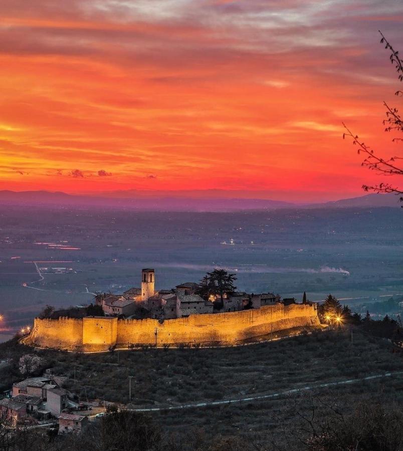 Il Castello Di Campello Aparthotel Campello sul Clitunno Luaran gambar
