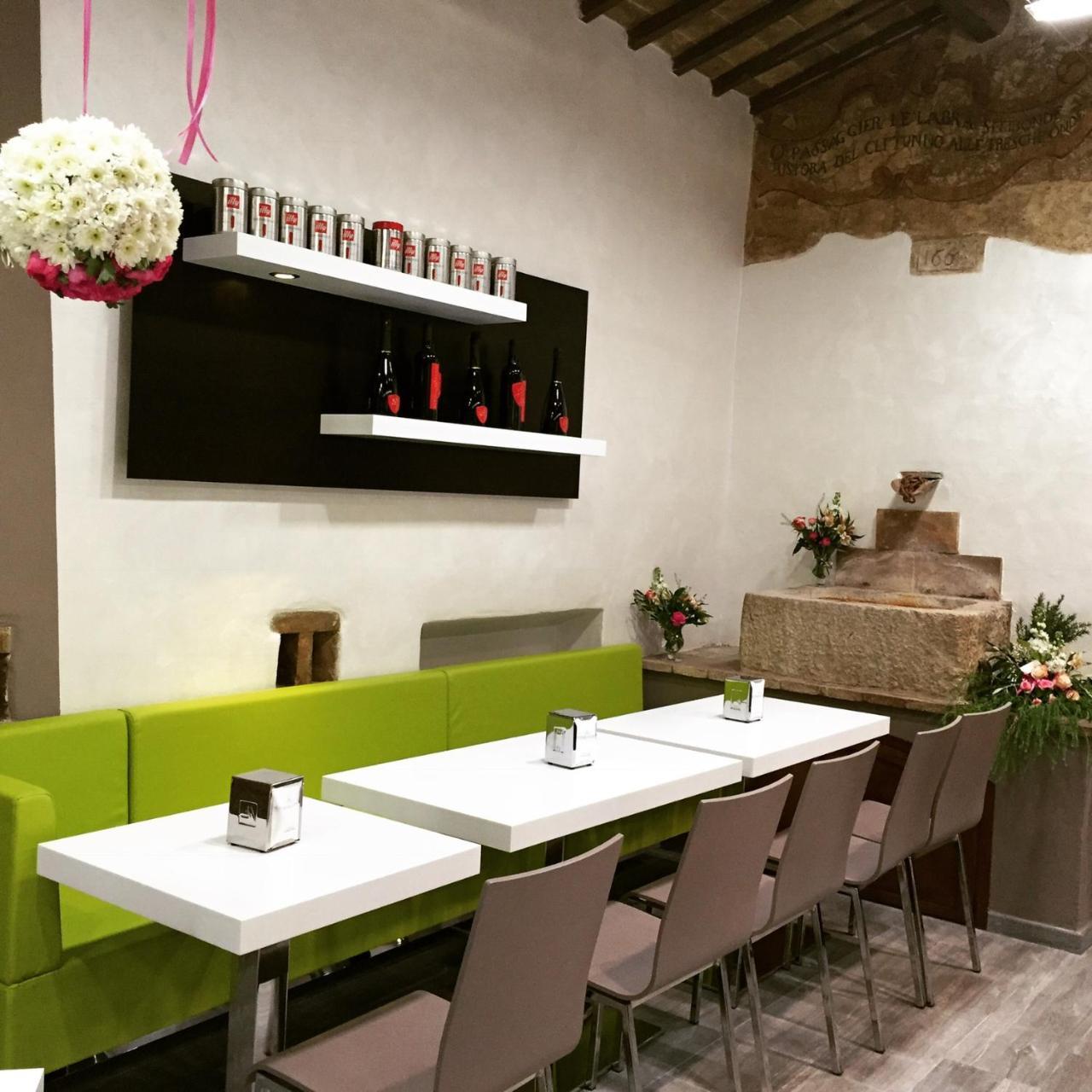 Il Castello Di Campello Aparthotel Campello sul Clitunno Luaran gambar