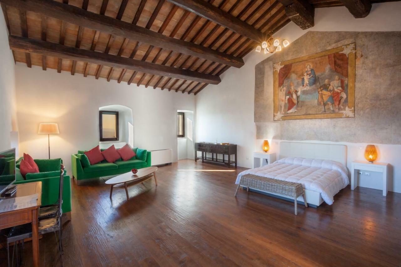 Il Castello Di Campello Aparthotel Campello sul Clitunno Luaran gambar
