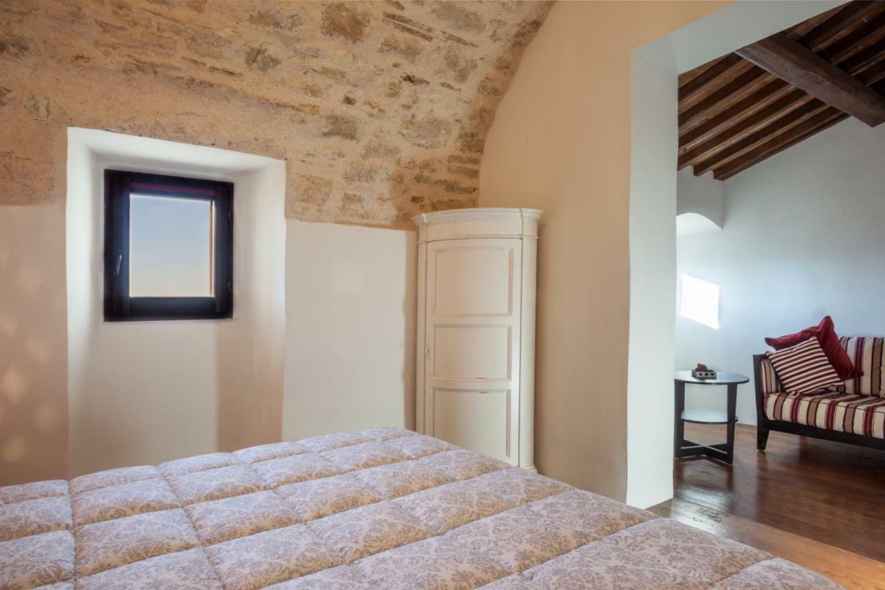 Il Castello Di Campello Aparthotel Campello sul Clitunno Luaran gambar