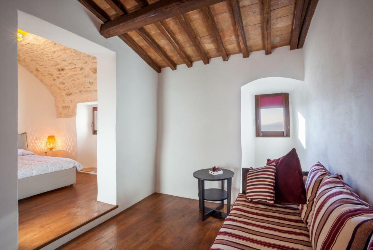 Il Castello Di Campello Aparthotel Campello sul Clitunno Luaran gambar