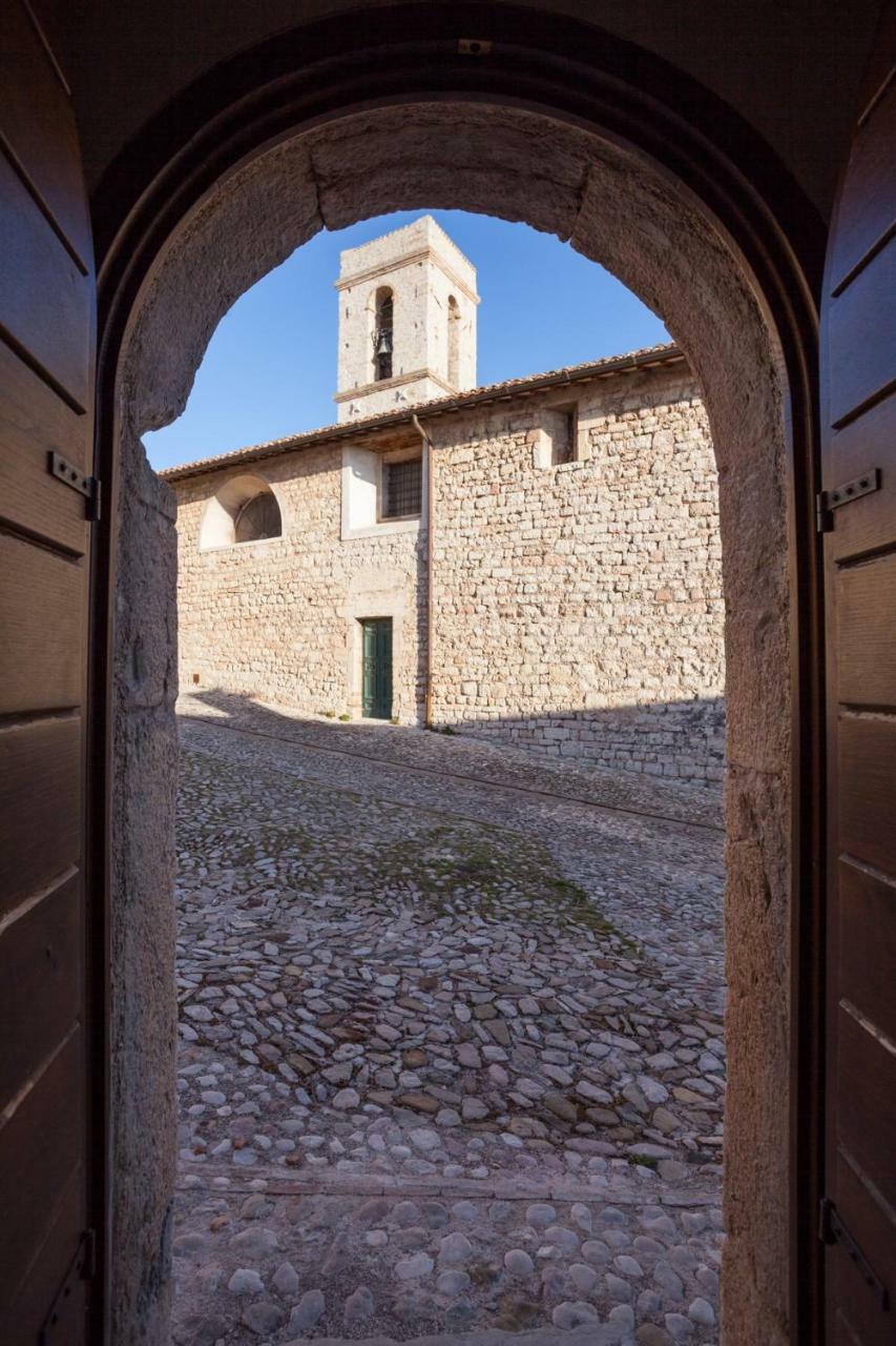 Il Castello Di Campello Aparthotel Campello sul Clitunno Luaran gambar