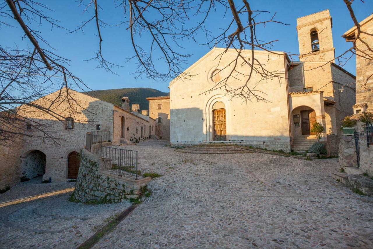 Il Castello Di Campello Aparthotel Campello sul Clitunno Luaran gambar