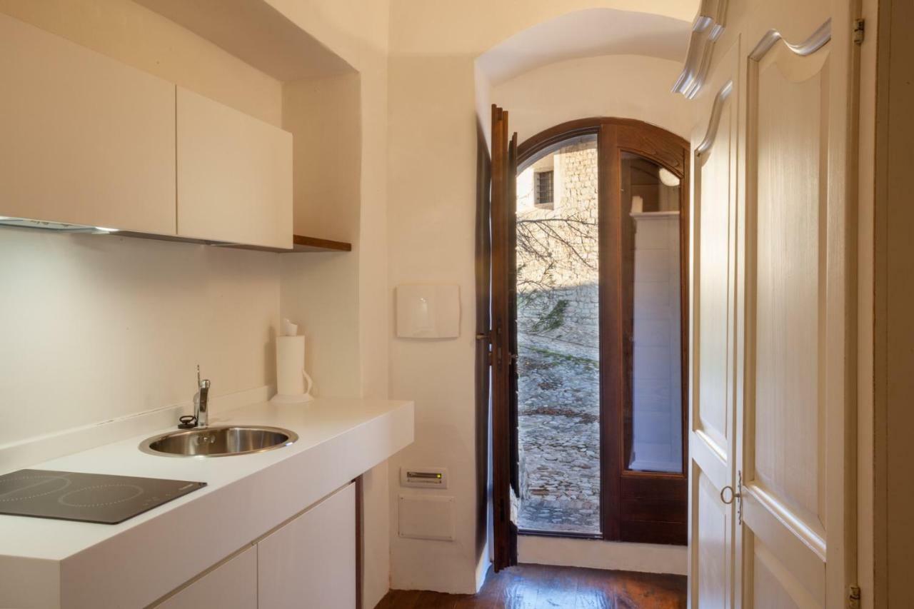 Il Castello Di Campello Aparthotel Campello sul Clitunno Luaran gambar